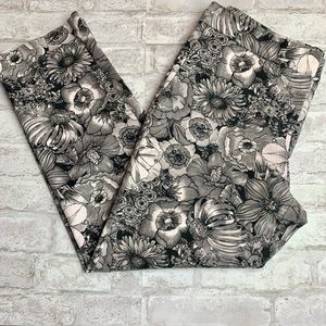 Worthington Black White Floral Print Ankle Pants Stretch Pockets EUC 10